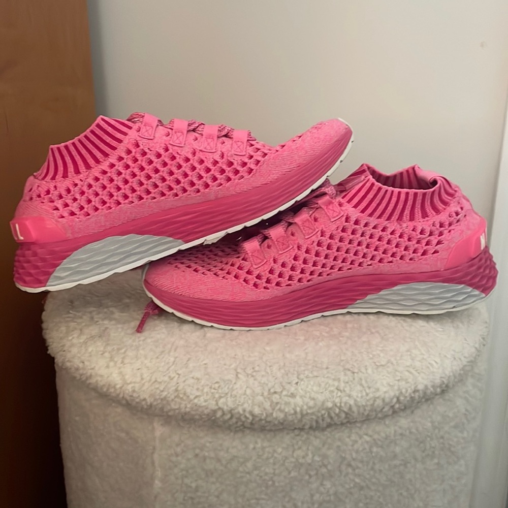 NOBULL hot pink knit runners